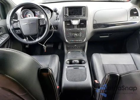 2014 Chrysler Town & Country S z USA, uszkodzony, nr VIN 2C4RC1HG0ER408193